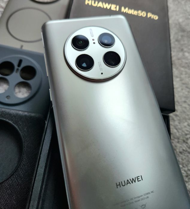 Huawei Mate 50 Pro 8/256G plus dodatkowe etui