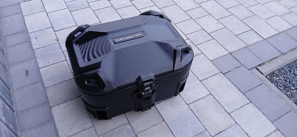 Sprzedam motocyklowy kufer centralny marki SW-MOTECH