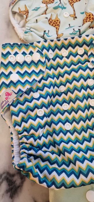 8 Fraldas Reutilizáveis + 4 Absorventes | Littles & Bloomz e Happy Flute | 25€