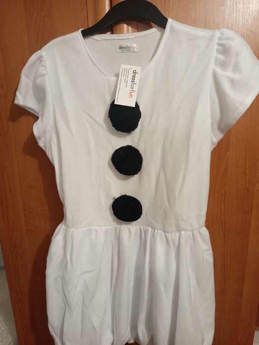 biała sukienka kostiumowa bałwana