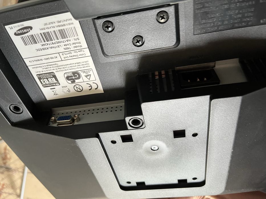 Продам два монитора самсунг, 17 и 22 SyncMaster