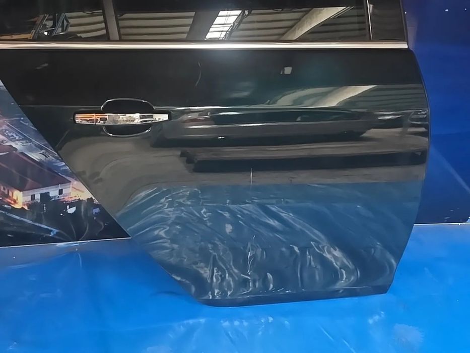 Porta traseira direita para opel insignia  Hatchback 2010- EPC