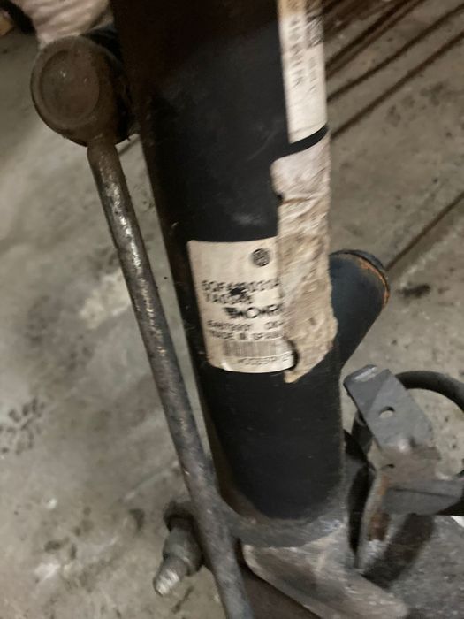 VW Tiguan II 5 NA kolumna Mcperson