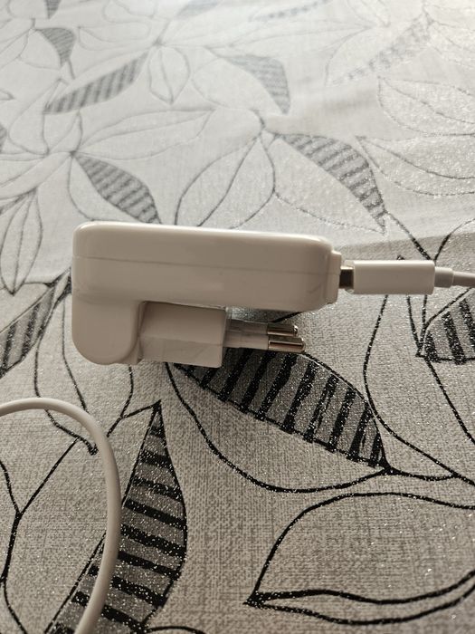 Zasilacz do Macbook starszego typu