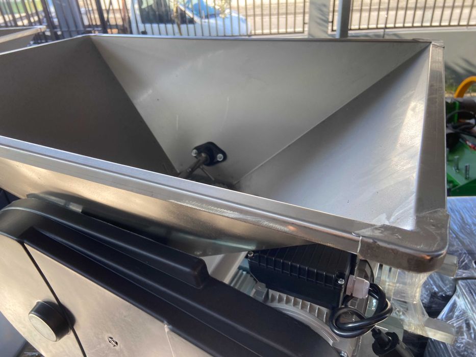 esmagador eletrico inox monofasico para uvas
