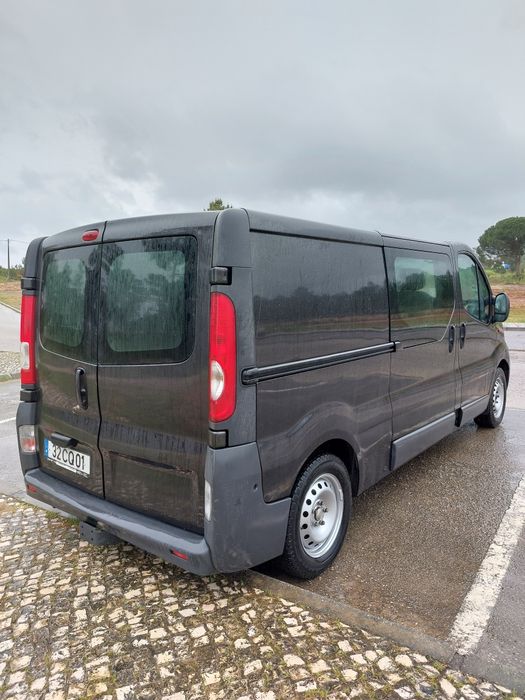 Renault Trafic 2.0 DCI 6 Lugares ano 2006 com A/C e CAIXA FIBRADA
