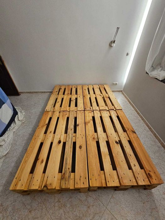 Paletes para interior / Cama de paletes