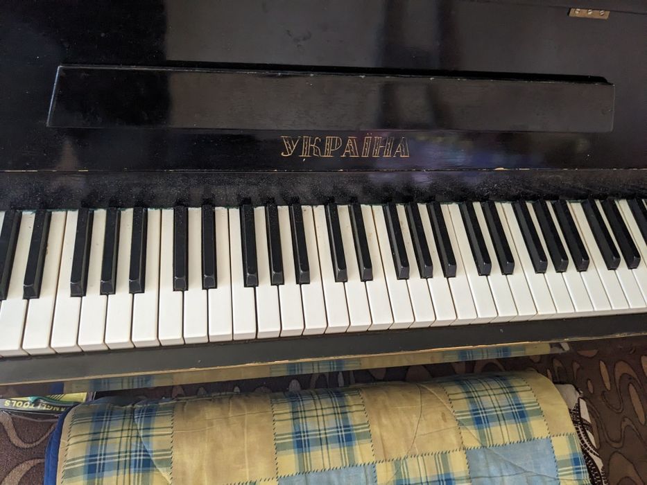 Старе фортепіано