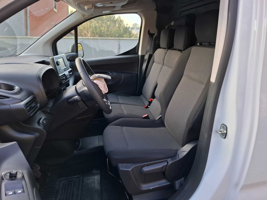 Toyota Proace Longa 45 Mil kms Nacional  de 2023  COM IVA DEDUTIVEL