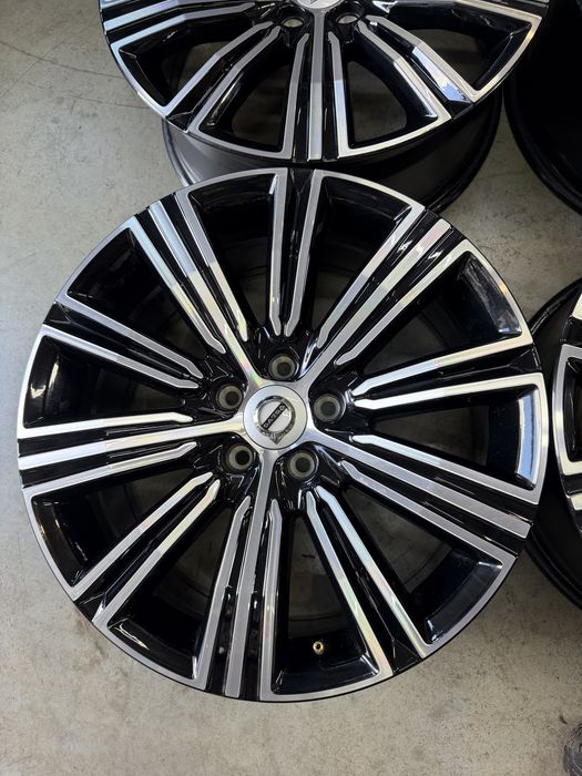 Felgi aluminiowe 5x108x18 8J ET42 VOLVO FORD