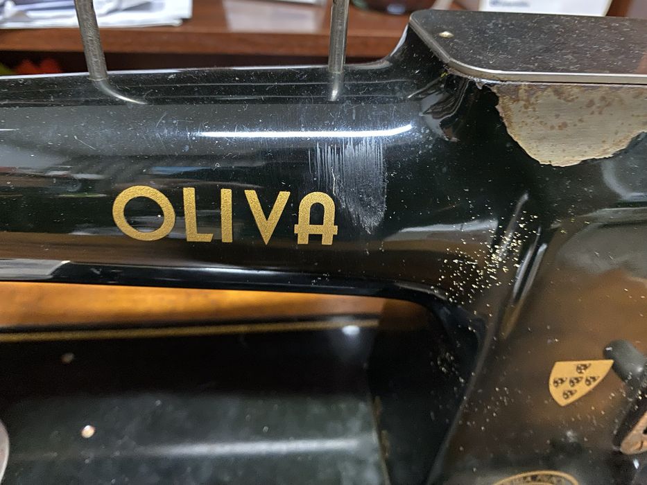 Maquina de Costura antiga Oliva