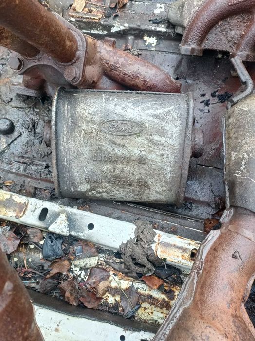 Штани резонатор форд ескорт колектор глушак