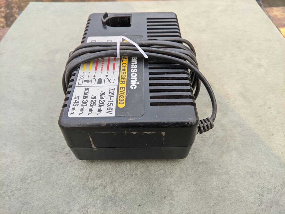 Ładowarka Panasonic EY0230 7,2 - 15,6V