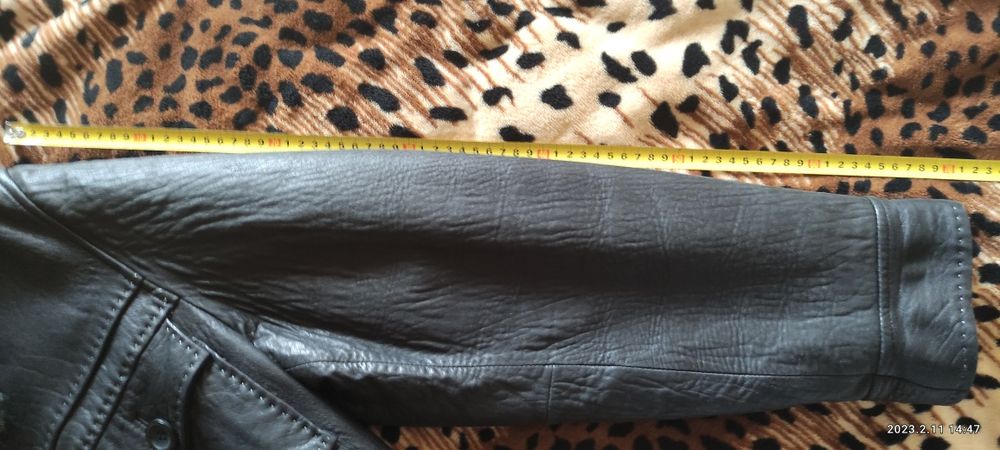 Курточка кожаная