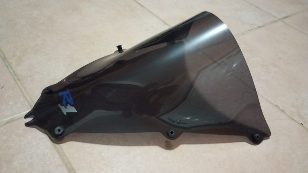 Viseira bolha fumada nova nunca usada para Yamaha R1 ano  1998 a 2002