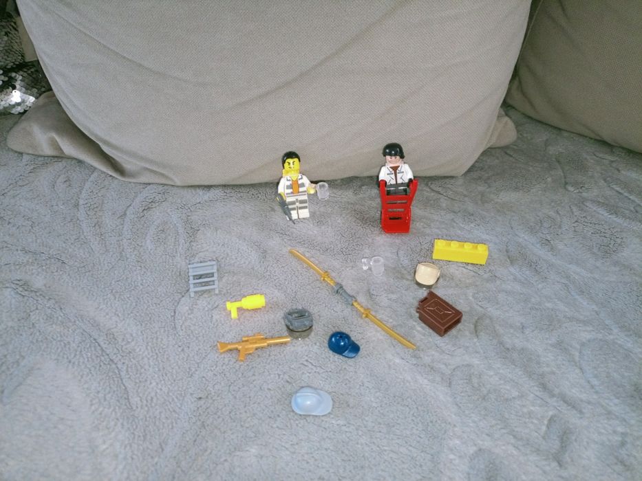 2 figurki LEGO +akcesoria