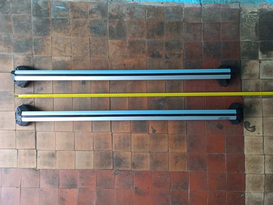 Багажник на даху авто