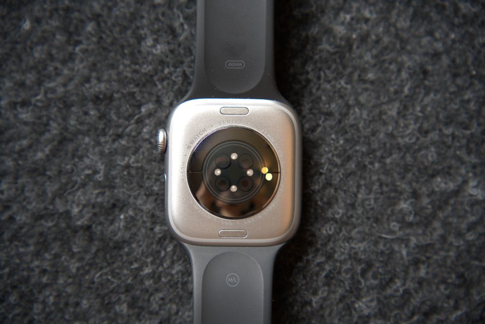 Apple Watch 11, 46mm, Space Gray, Cellular