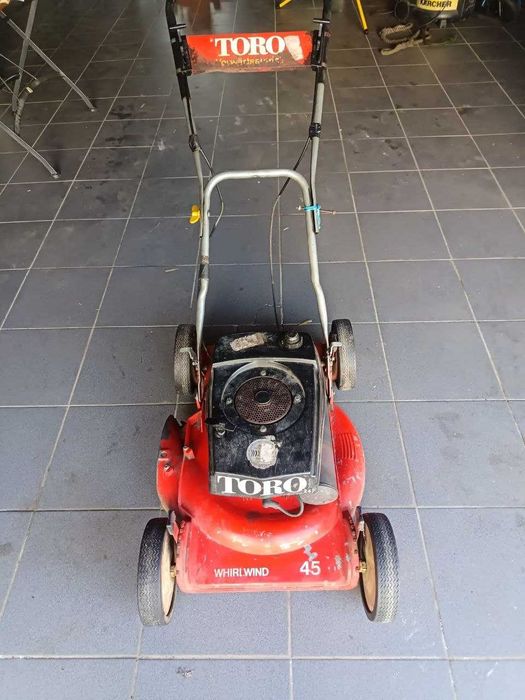Corta-relva TORO Whirlwind 45 (para peças ou reparação)