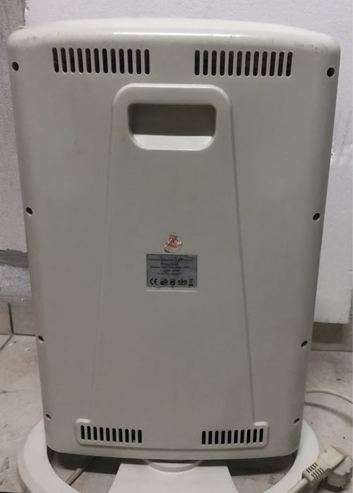 Vendo Aquecedor Halogêneo da Marca Delba com pouco uso .