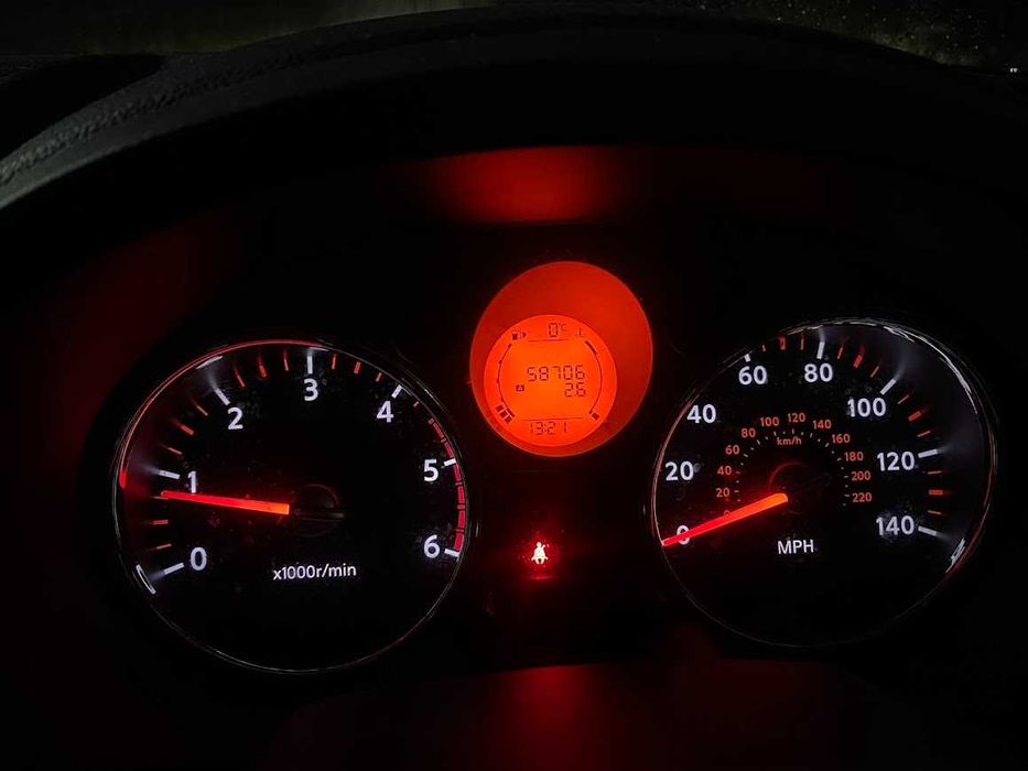 NISSAN X-TRAIL AVENTURA T31  2,0D  4*4  пробіг  58т.миль  мехКПП