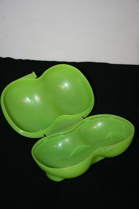 Tupperware Fruit Container441859940517816321