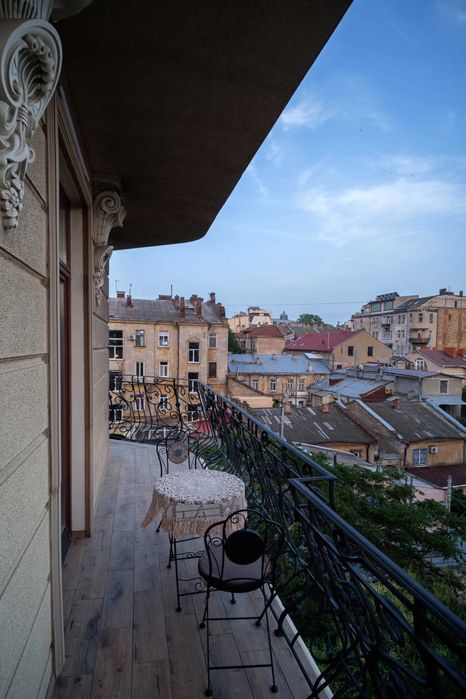 ВСЕГДА ЕСТЬ СВЕТ ЖК Наследие Дерибаса Ул Военный спуск Дерибасовская