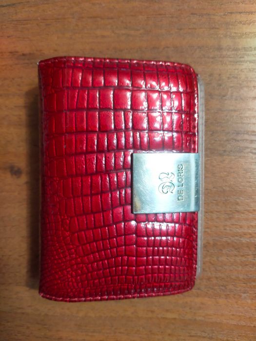 Червоний картхолдер,
 лакована шкіра