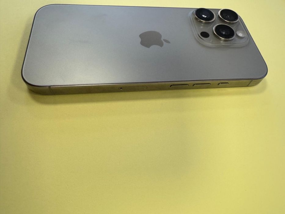 Iphone 16 pro -Usado como Novo