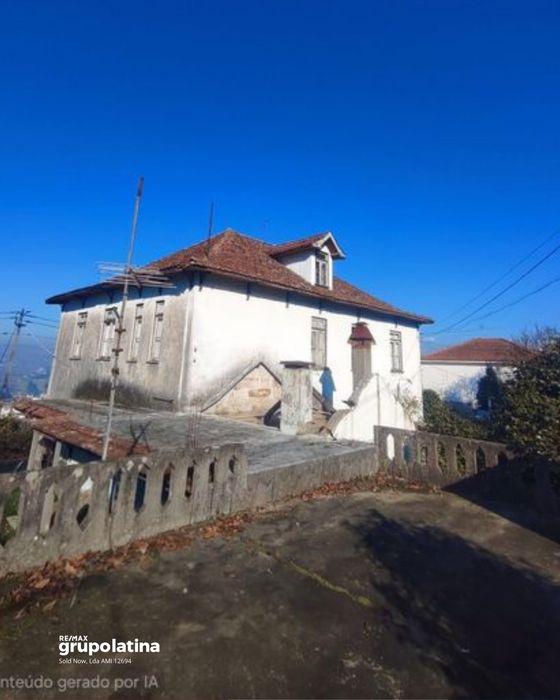 Casa senhorial centenária em Lousada