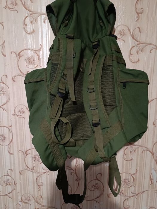 Рюкзак олива б,у.сост.нове.