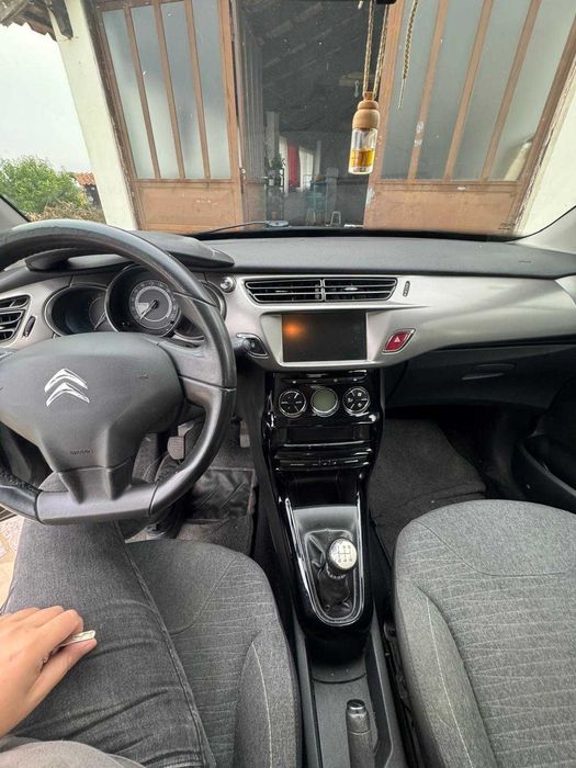 Carro C3 1200 gasolina