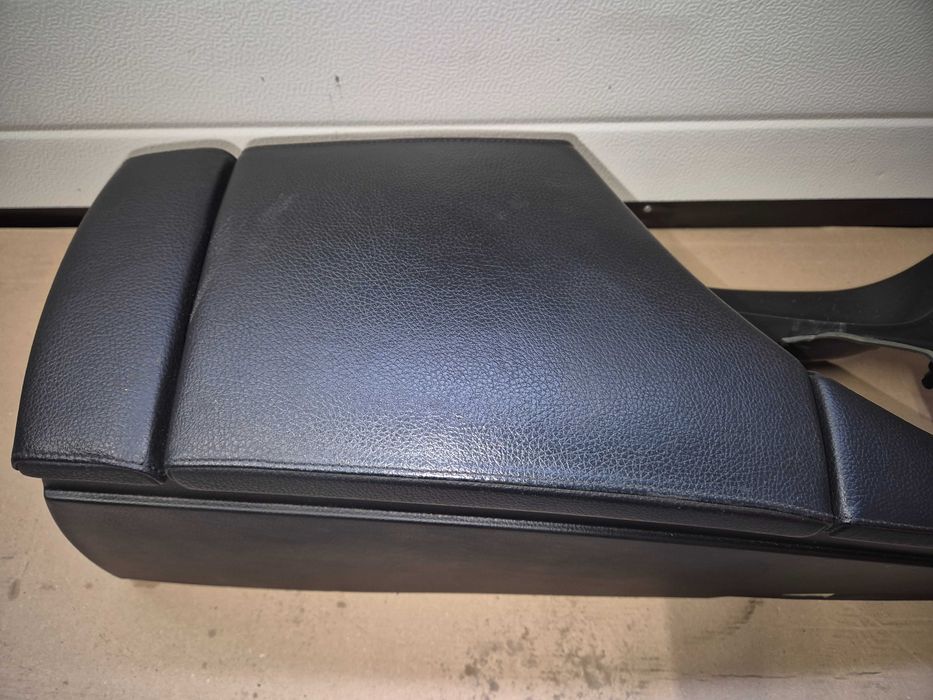 Podłokietnik BMW e60 LCI skóra idrive CIC polift czarny