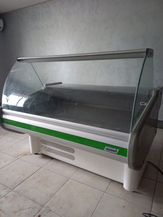 Холодильна вітрина 150 см