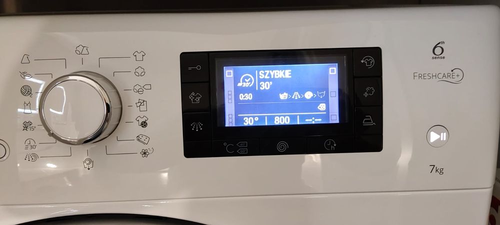 Pralka automatyczna Whirlpool FWSD7128WCV uszkodzona