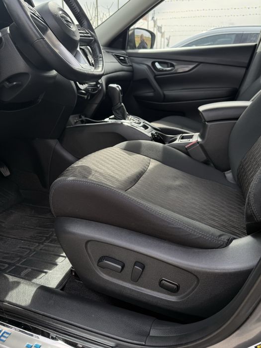 Nissan Rogue SV AWD 2018 рік