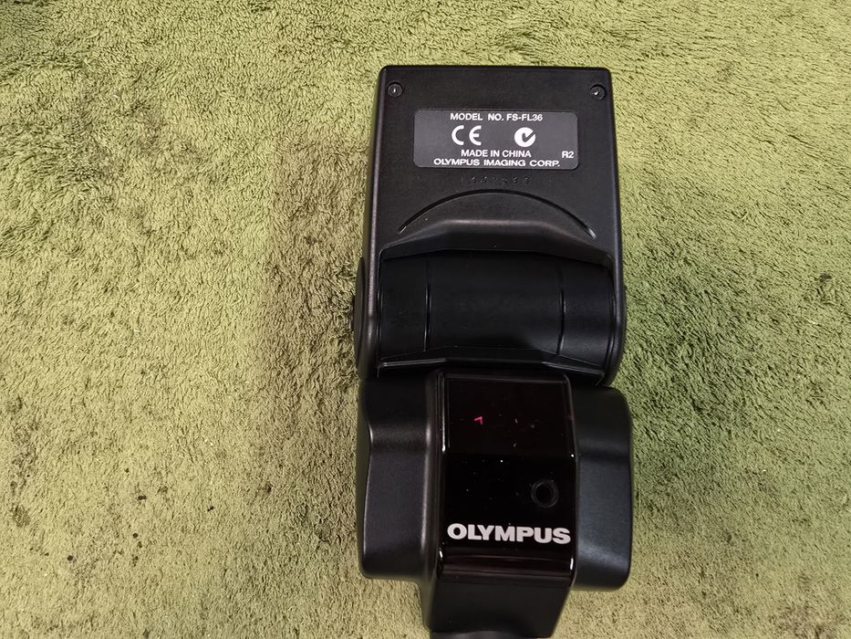 OLYMPUS FS-FL36 lampa błyskowa.