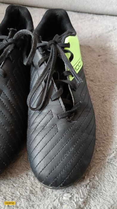 Buty do gry w piłkę.