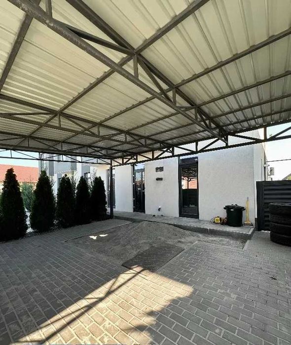 Продам таунхаус Золотые ключи,  ул. Полтавская