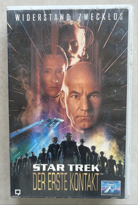 Duas cassetes VHS em alemão da saga Star Trek
