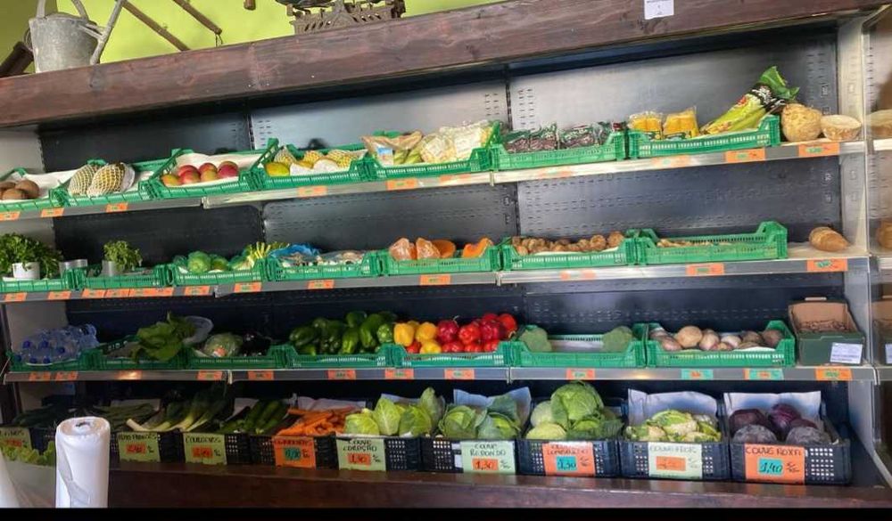 Mural de frio e caixa de saida em óptimo estado