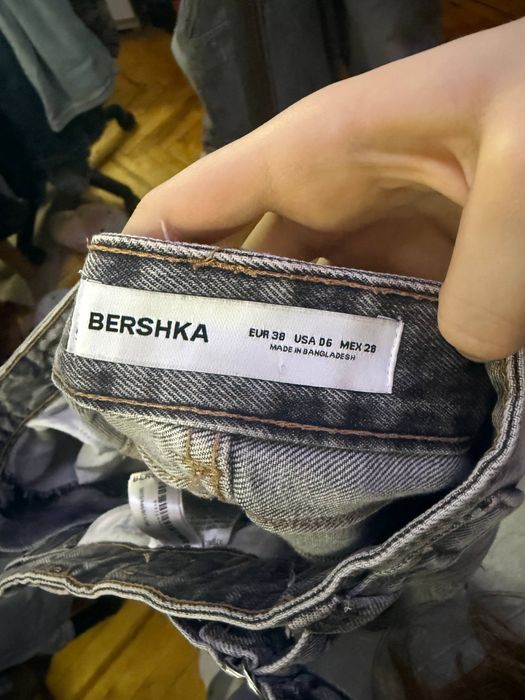 Джинси Bershka б/у в ідеальному стані