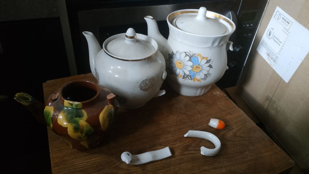 Продам чайники разные