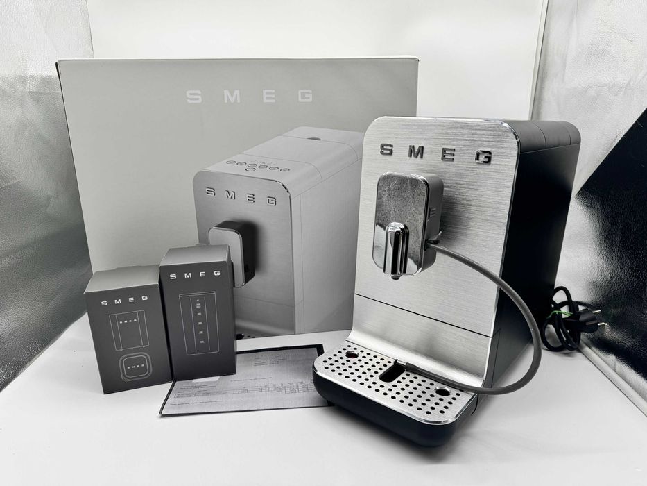 Ekspres automatyczny SMEG BCC13BLMEU BDB STAN GW od loombard milicz
