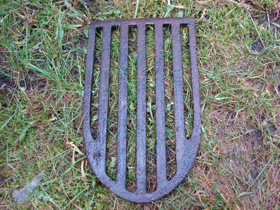 Ruszt żeliwny 24,5x14.5cm szer. z PRL ruszta