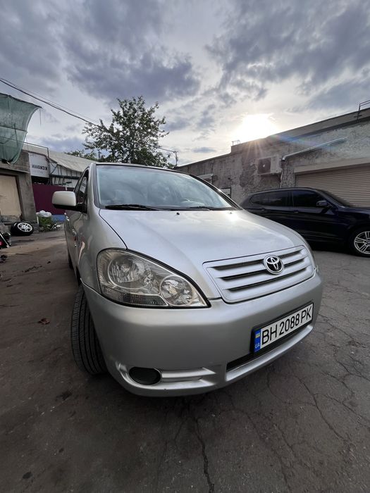 Toyota Avensis Verso