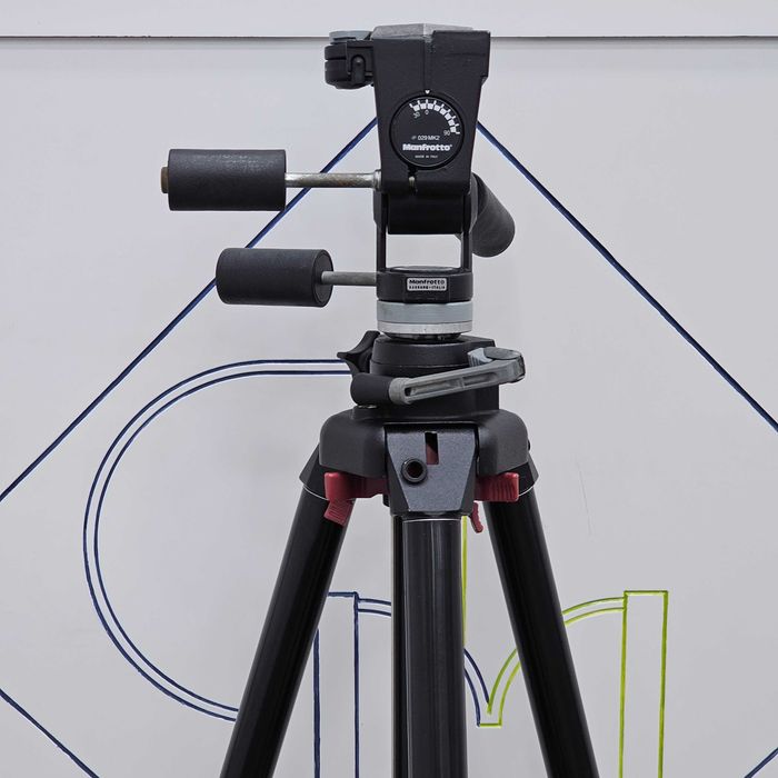 Tripé Manfrotto 058B + Cabeça 029 MK2 (3-Way)