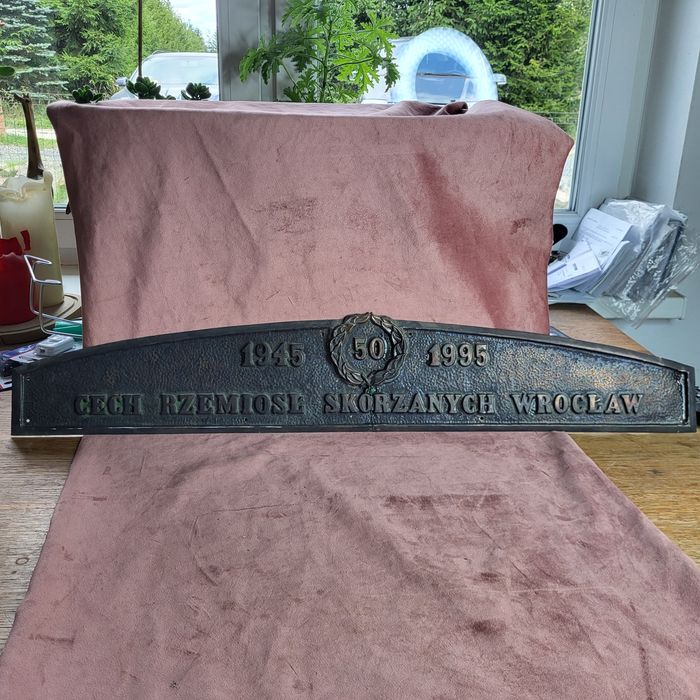 Stara metalowa tablica Cech Rzemiosła Skórzanych Wrocław