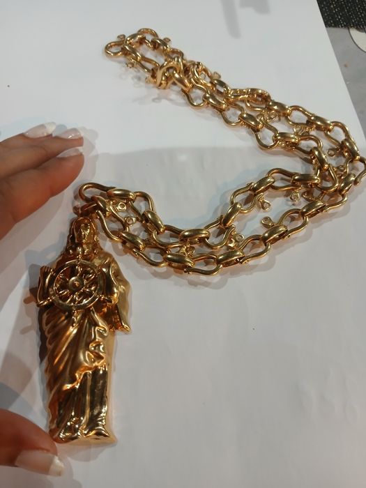 Venda apenas  fio ouro 19.2 kilates  com pendente 169 g.