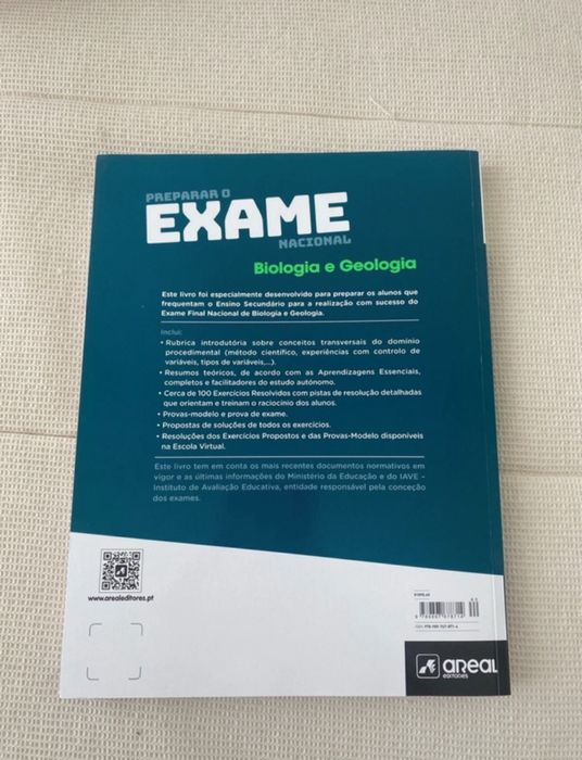 livro areal Biologia e Geologia - preparar o exame nacional 10° e 11°